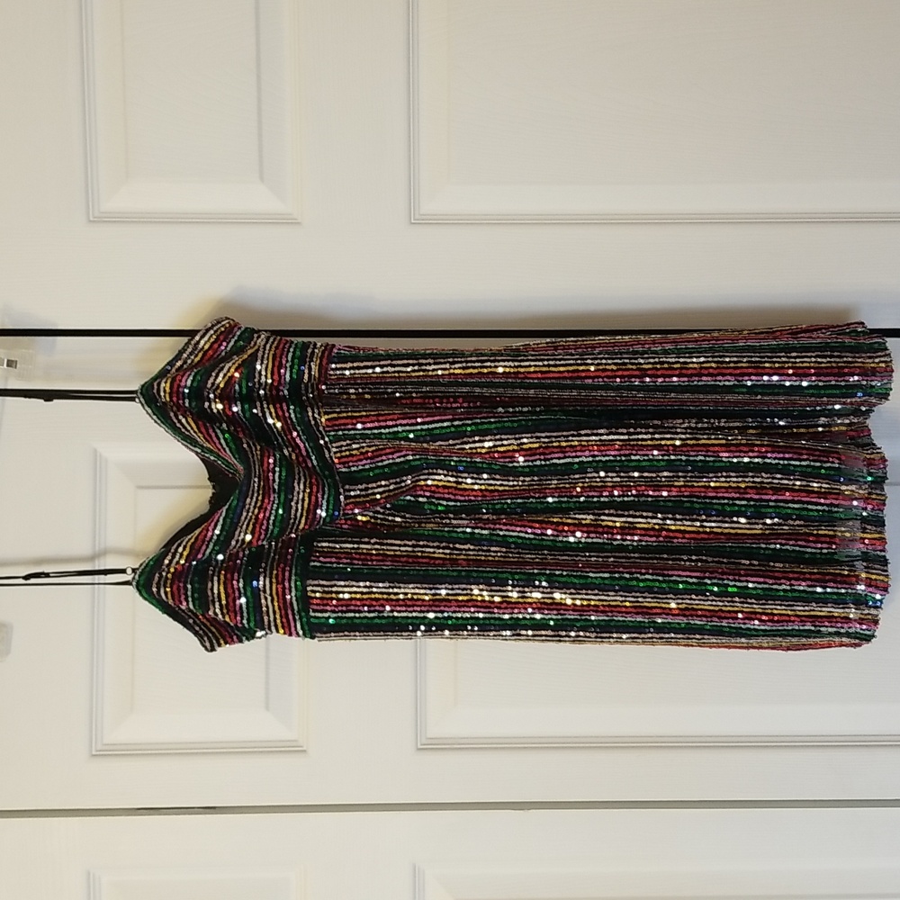 EXPRESS YOURSELF❣️Three Pink Hearts mini sequined dress. Size XL juniors